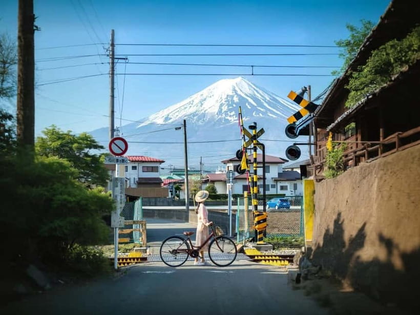 Tokyo: Mt. Fuji & Lake Kawaguchi Instagram Full Day Trip - The famous LAWSON Lake Kawaguchi photo