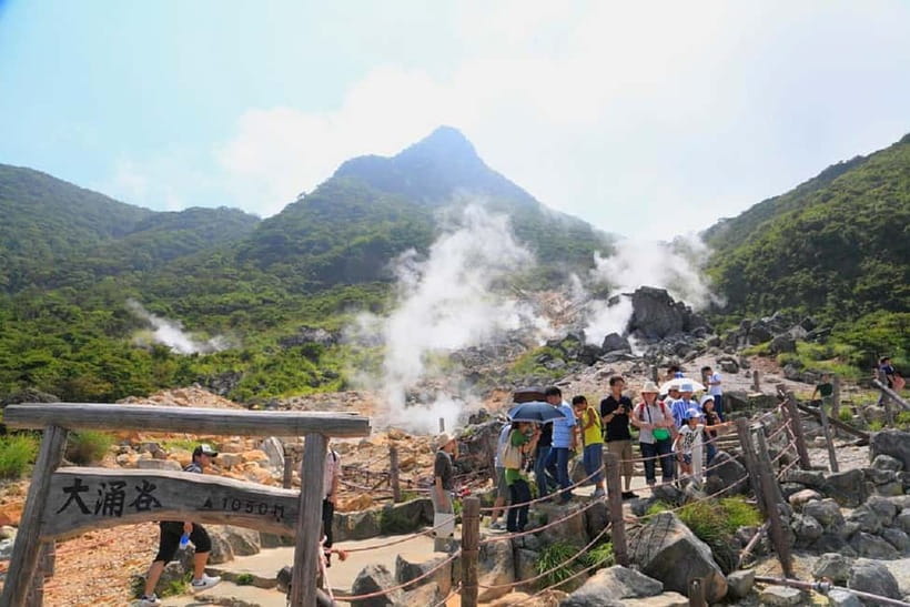 Tokyo: Mt. Fuji Tour, Hakone Ropeway, Owakudani, Lake Ashi - Weather, crowds, and the pace of the day