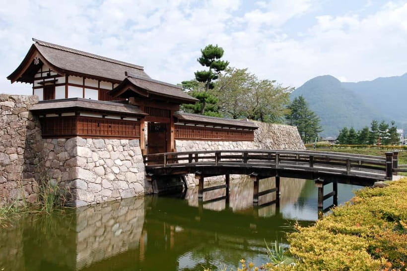 Tokyo: Nagano Snow Monkeys and Zenkoji Tour with Temples - Key points to know before you book