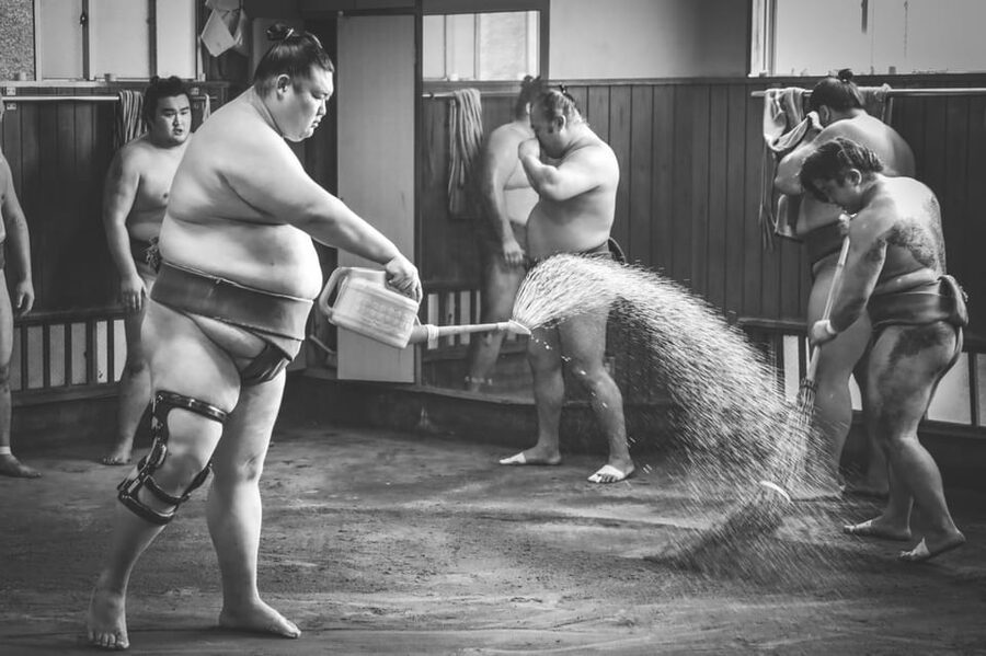 Tokyo: Not a show- a professional sumo practice with experts - Sitting close, sitting low