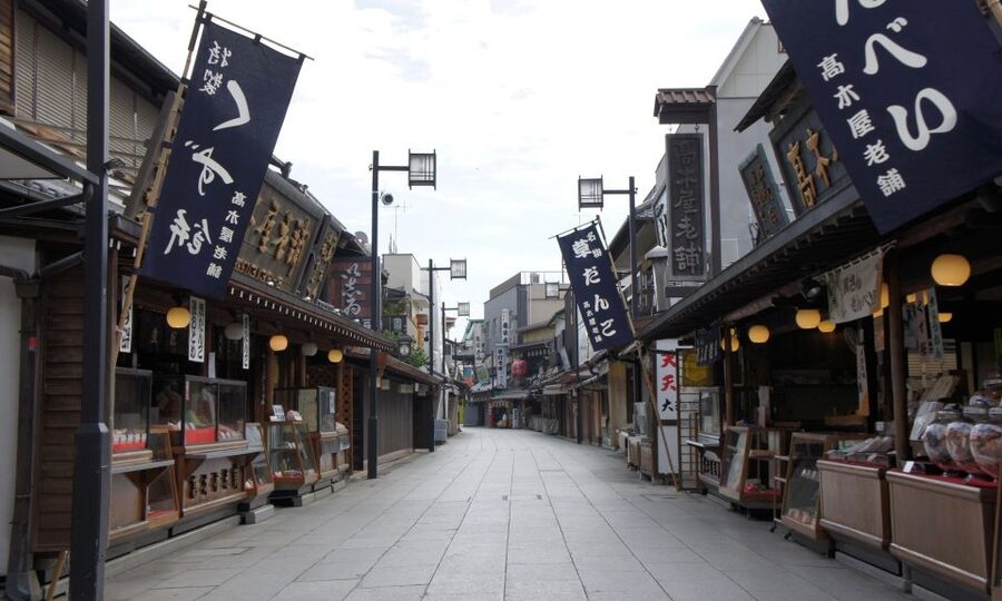 Tokyo: Off the Beaten Path Private Guided Tour - Kappabashi Street: Tokyo shopping for cooks