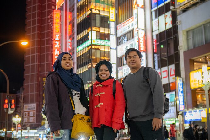 Tokyo Portrait Tour with a Professional Photographer - Why this Tokyo photo walk works after dark
