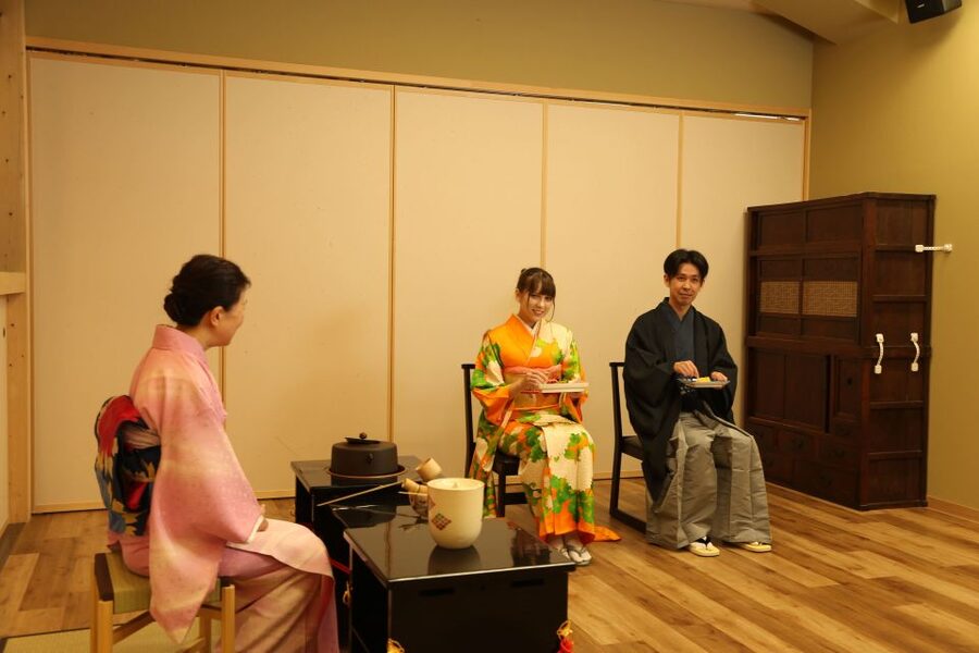 Tokyo: Practicing Zen with a Japanese Tea Ceremony - A tea ceremony you can actually perform