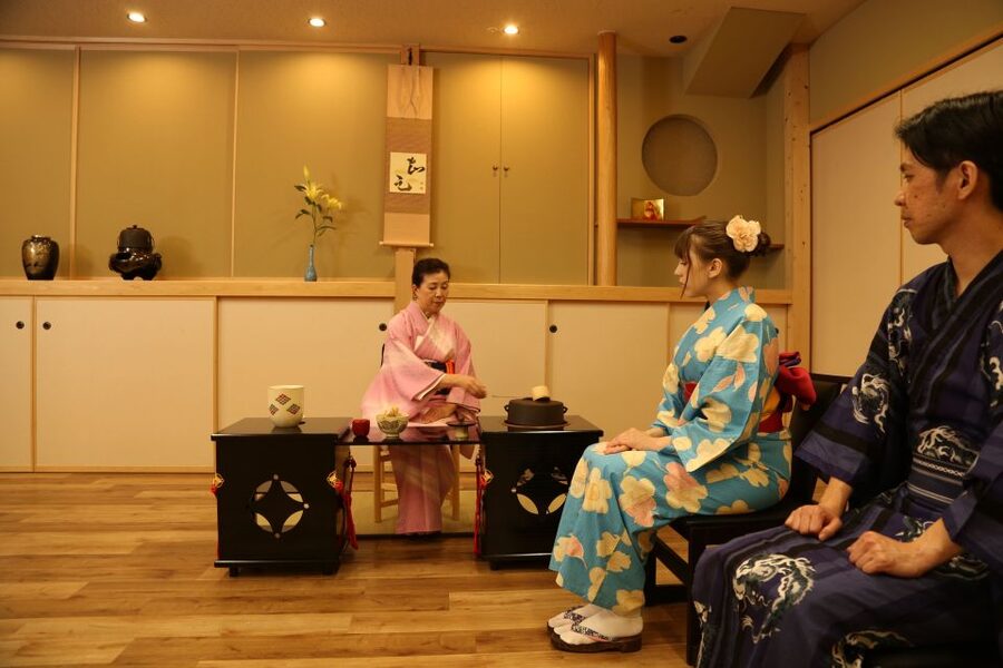 Tokyo: Practicing Zen with a Japanese Tea Ceremony - What Zen means inside the tea room