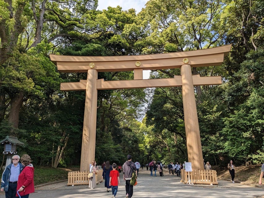Tokyo: Private 1-Day Sightseeing Tour by Car with Guide - Booking details worth checking before you go