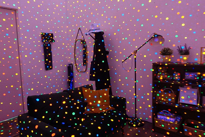Tokyo Private Art Tour in Kagurazaka Shinjuku with Licensed Guide - What $46.05 buys you