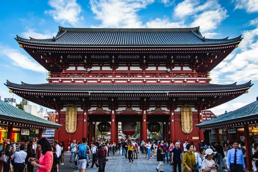 Tokyo: Private & Customizable Tour - All-in-One Experience - Learning the metro instead of following a flag