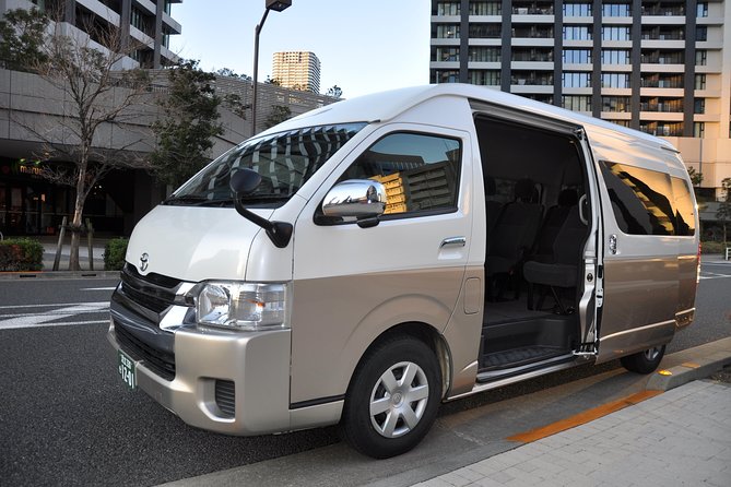 Tokyo private transfer to Haneda Airport (HND) - Communication before and during the ride