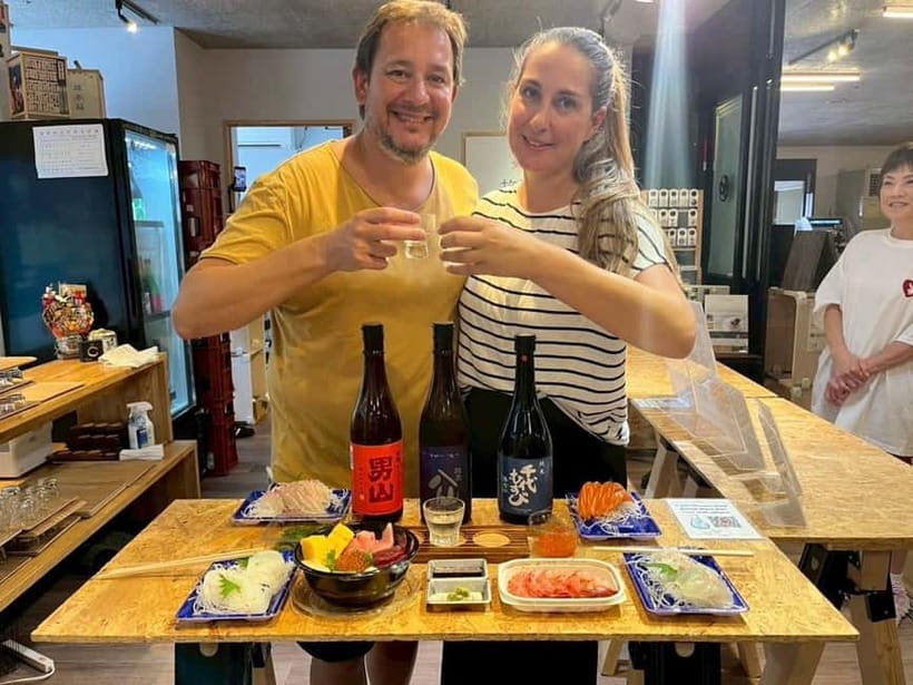 Tokyo: Private Tsukiji Street Food & Sake with Local Guide - Timing, walking, and what to budget