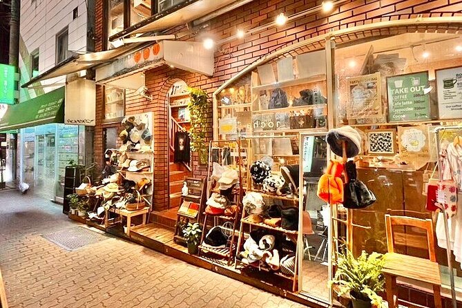 Tokyo Private Vintage Shopping Tour in a Town of youth culture - Mikan Shimokita and the final 40 minutes