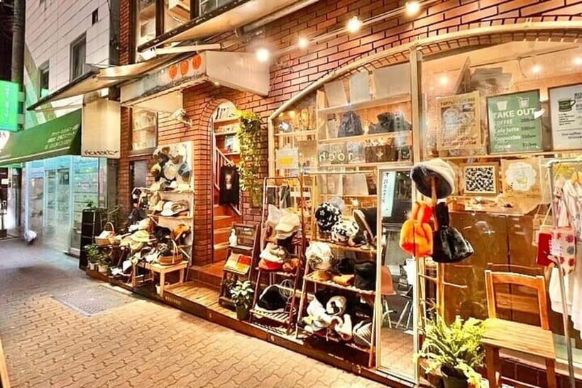 Tokyo: Private Vintage Shopping Tour in near Shibuya - The first three stores: a useful starting route