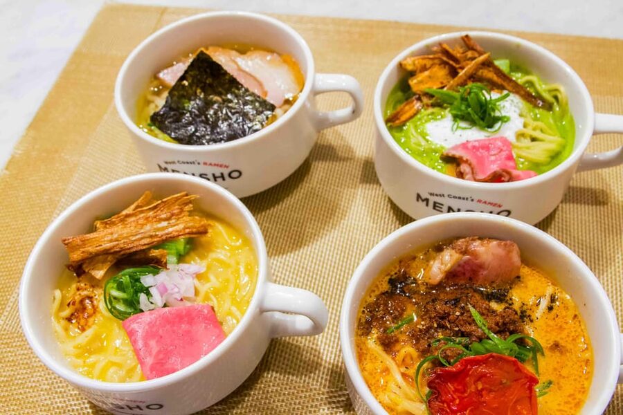 Tokyo: Ramen Tasting Tour with 6 Mini Bowls of Ramen - The Shinjuku route: Tokyo tradition and modern chicken broth