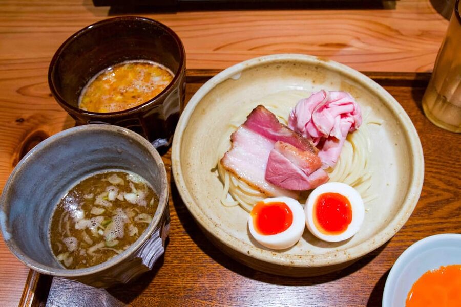 Tokyo: Ramen Tasting Tour with 6 Mini Bowls of Ramen - What the teaching adds to the meal