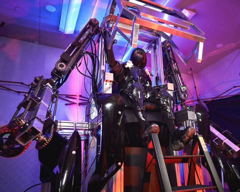 Tokyo: Robot Piloting Attraction Ticket - VR shooting games warm you up