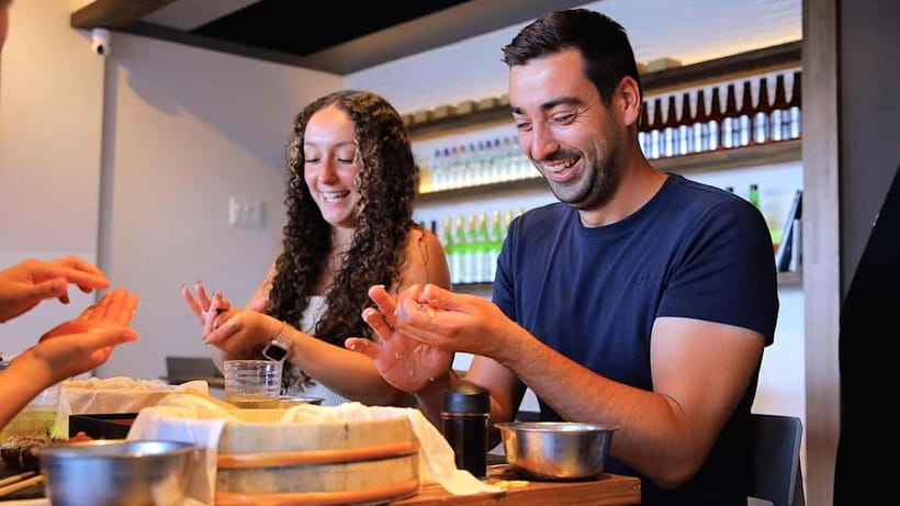 Tokyo: Roll and Authentic Sushi Making Class in Asakusa - Key points to know before booking