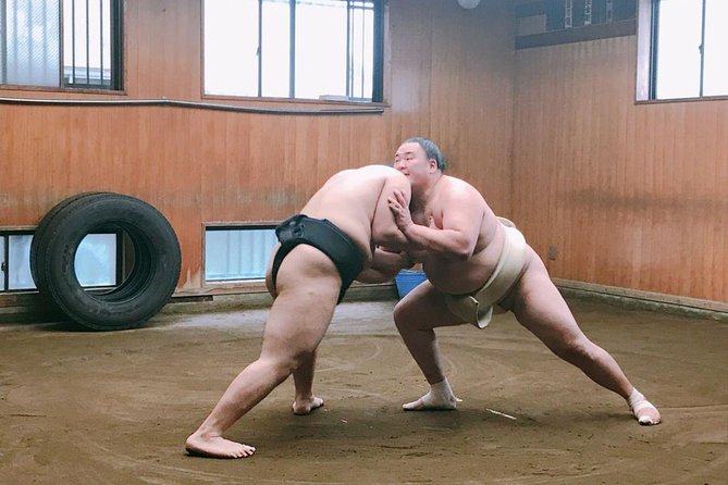 Tokyo Ryogoku Sumo Morning Practice + Photo Shoot with Wrestlers - What you actually watch during practice