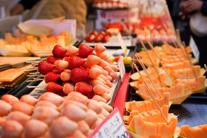 Tokyo’s Must-Sees: 5-hour Tsukiji, Akihabara & Asakusa Tour - Senso-ji Temple and lunch in Asakusa