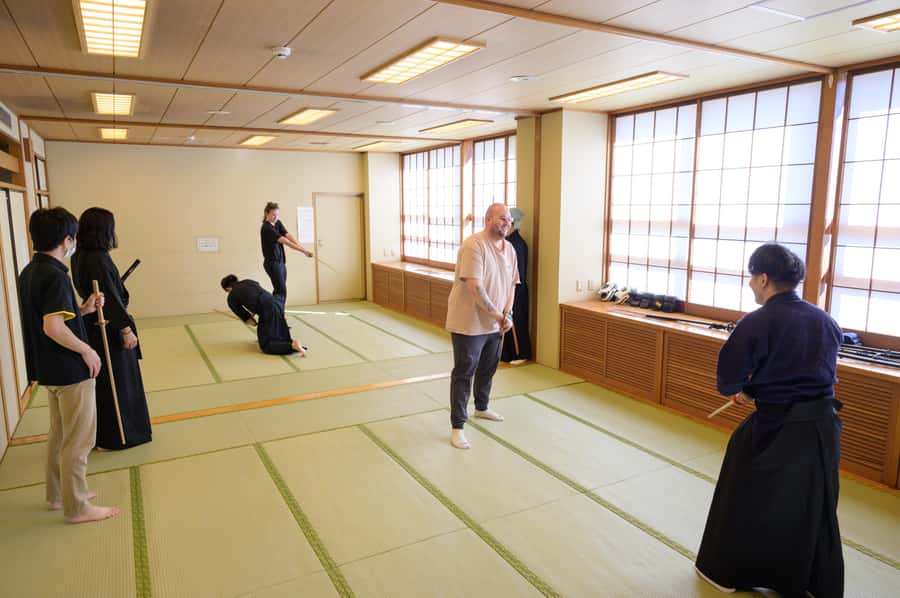 Tokyo: Samurai Adventure! Authentic Sword Experience - Public Class or Private Lesson?