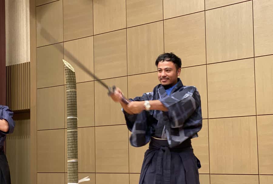 Tokyo: Samurai Experience with a real sword - Key points to know before booking