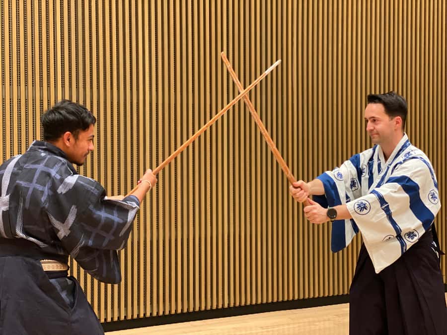 Tokyo: Samurai Experience with a real sword - Meeting near the station and getting changed