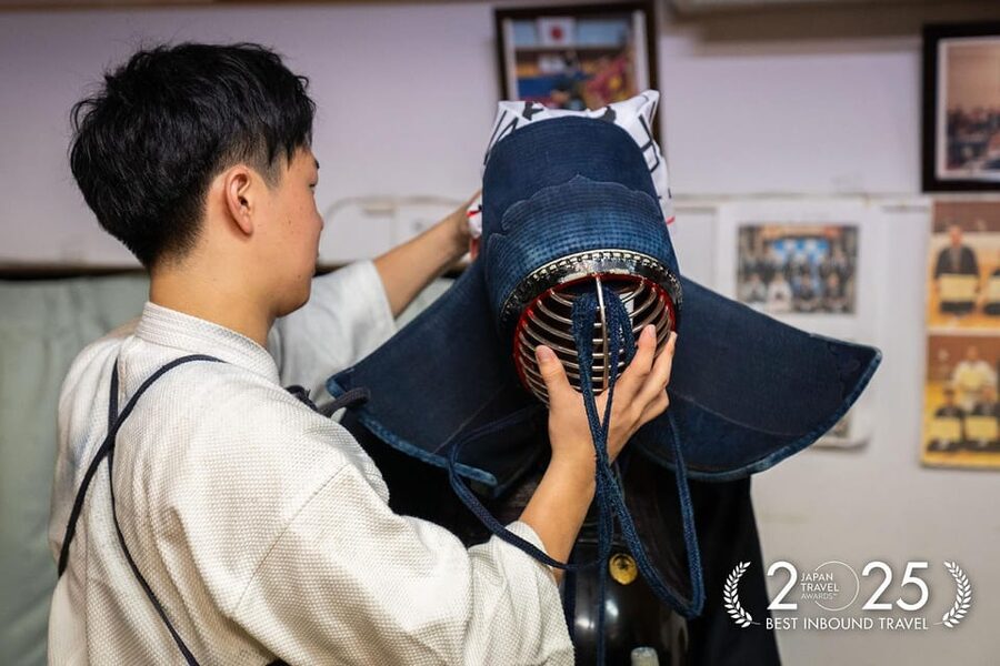 Tokyo: Samurai Kendo Practice Experience - Learning men, kote, and do
