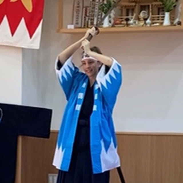 Tokyo: Samurai Sword Academy in the Hometown of Last Samurai - Handling a Japanese sword