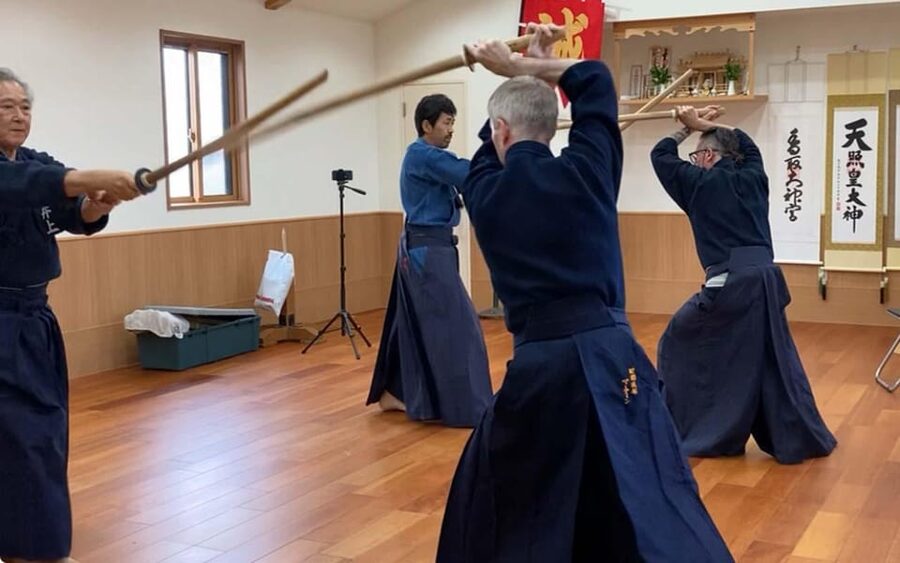 Tokyo: Samurai Sword Academy in the Hometown of Last Samurai - Finding the dojo from Tokyo