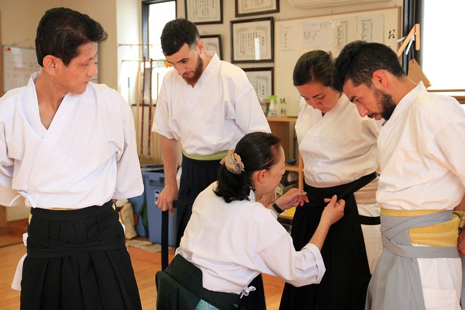 Tokyo:Samurai sword and archery class from a samurai descendant - Test cutting takes more skill than it looks