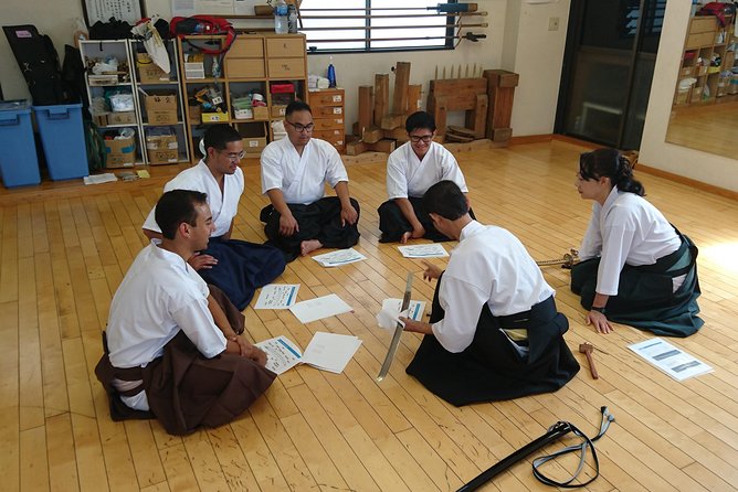 Tokyo:Samurai sword and archery class from a samurai descendant - The Toyama-ryu demonstration