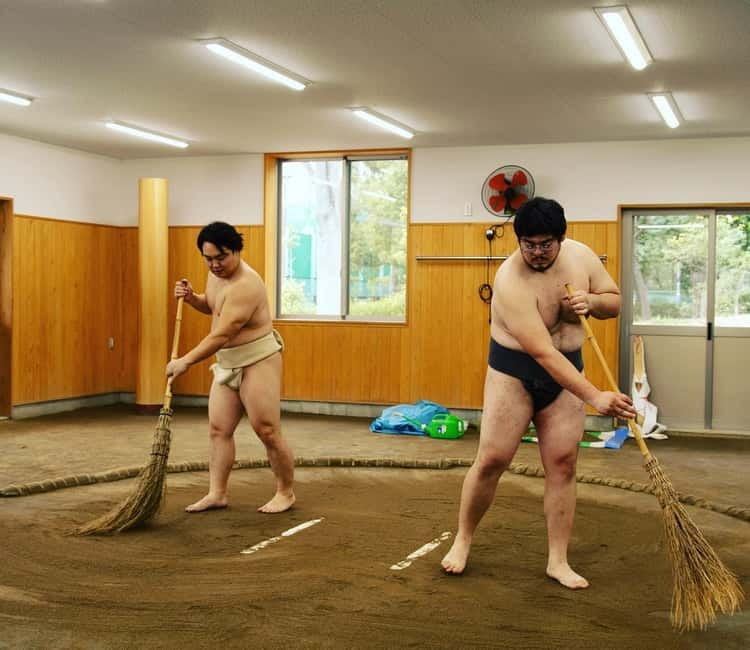 Tokyo: Sanctuary Authentic Grand Sumo Experience & Training - Entering the Dohyo at Heiwanomori Park