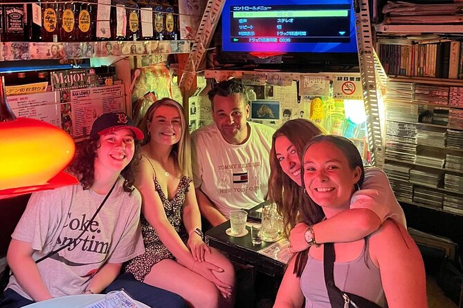 Tokyo: Shibuya Local Bar & Izakaya Crawl Tour - Sampling sake in a small bar