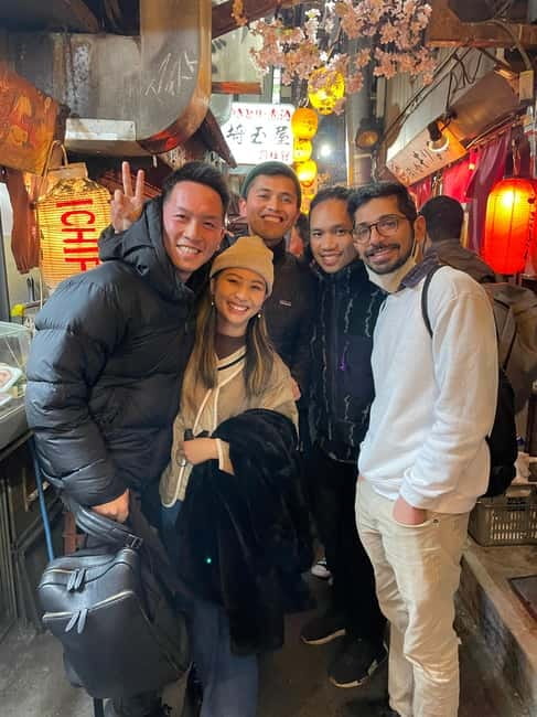 Tokyo: Shinjuku Bar and Izakaya Hopping Tour - Who should book this Shinjuku night