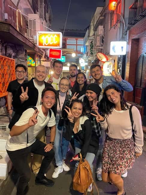 Tokyo: Shinjuku Bar and Izakaya Hopping Tour - The first stop: Japanese food with room to order