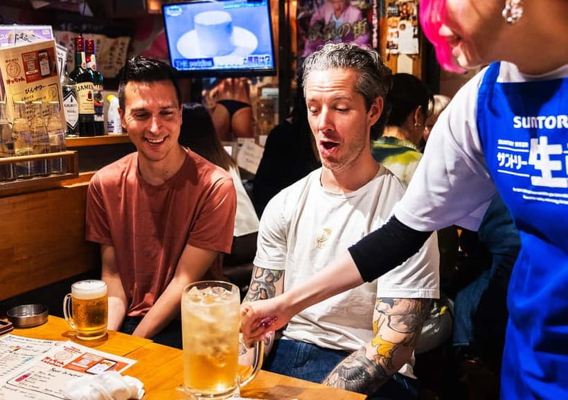 Tokyo: Shinjuku Bar Hopping & Night Walking Tour - Omoide Yokocho and the art of the tiny izakaya