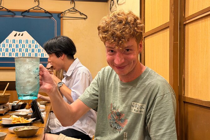 Tokyo Shinjuku Bar Hopping –Wagyu , Ramen & 7 Dishes - Second stop: wagyu sukiyaki and ramen