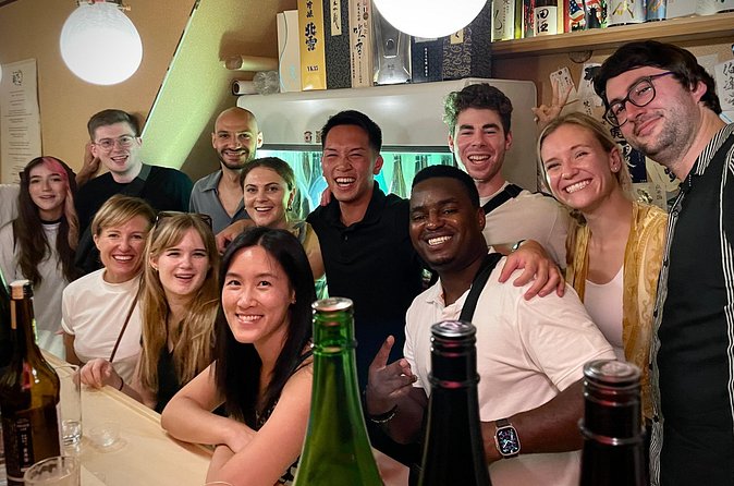 Tokyo: Shinjuku Food Tour (15 Dishes and 4 Eateries) - Kabukicho after dark