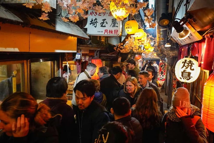 Tokyo: Shinjuku Golden Gai Bar Hopping Night Tour - Kabukicho After Dark