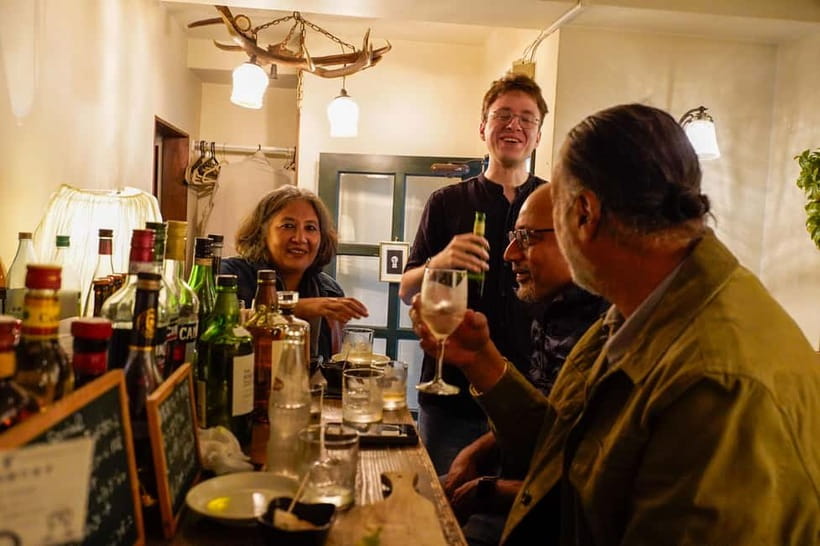 Tokyo: Shinjuku Golden Gai Bar Hopping Night Tour - Food, Snacks, and What You Actually Pay For