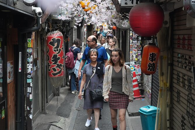 Tokyo Shinjuku: History, Culture & Hidden Alleys Walking Tour - Hanazono Shrine, a quiet pause in the city