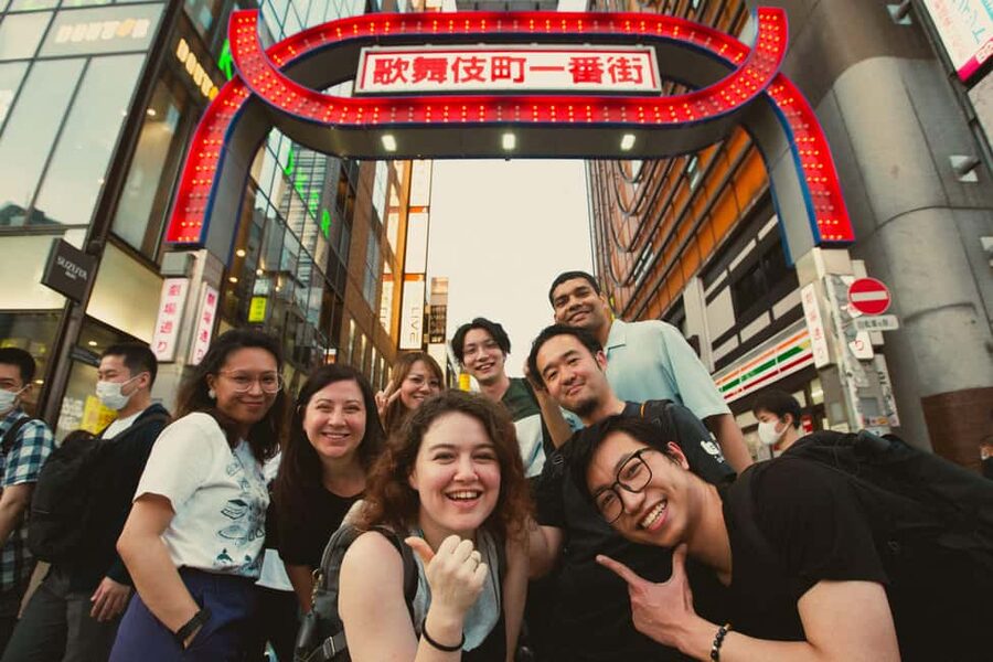 Tokyo: Shinjuku Izakaya and Golden Gai Bar Hopping Tour (2h) - Timing, walking, and the small print