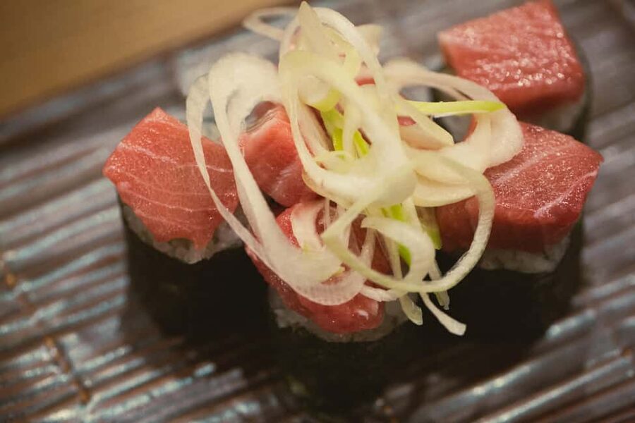 Tokyo: Shinjuku Izakaya and Golden Gai Bar Hopping Tour (2h) - Omoide Yokocho and the first taste of Tokyo