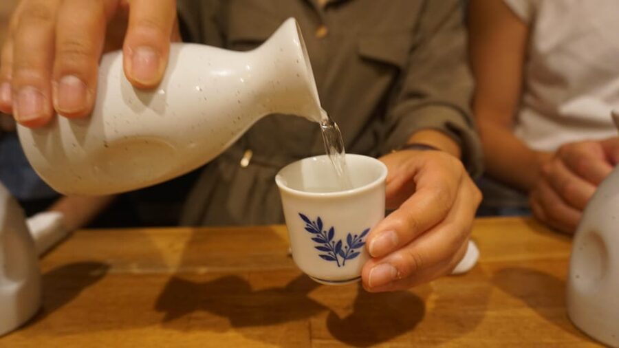 Tokyo: Shinjuku Izakaya Food&Drinking Tour (Local Guide) - Should you book the Shinjuku Izakaya Food and Drinking Tour?