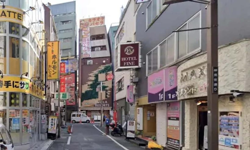 Tokyo: Shinjuku, Kawasaki, Slum & Red Light Tour with Pickup - Is $160 a fair price?