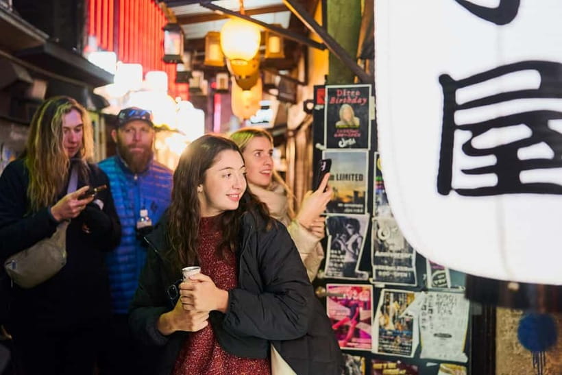 Tokyo: Shinjuku Nightlife & Secret Backstreets Walking Tour - Tokyu Kabukicho Tower and the modern face of the district