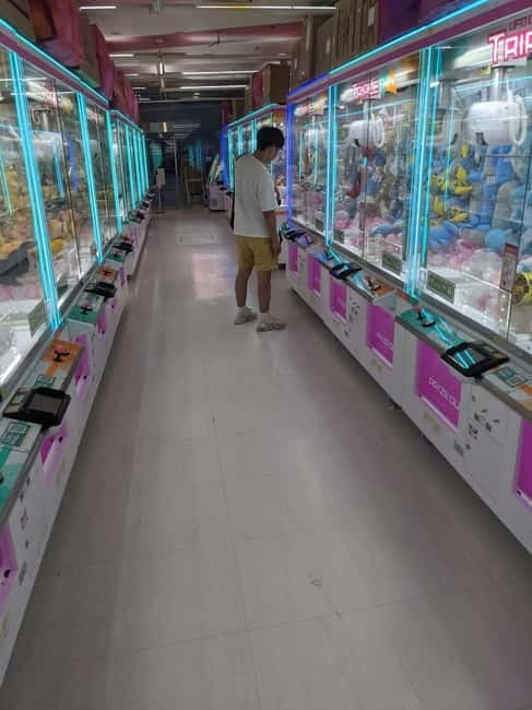 Tokyo Shinjuku : Private Walking Night Tour with Pachinko - Who will enjoy this Shinjuku walk most?