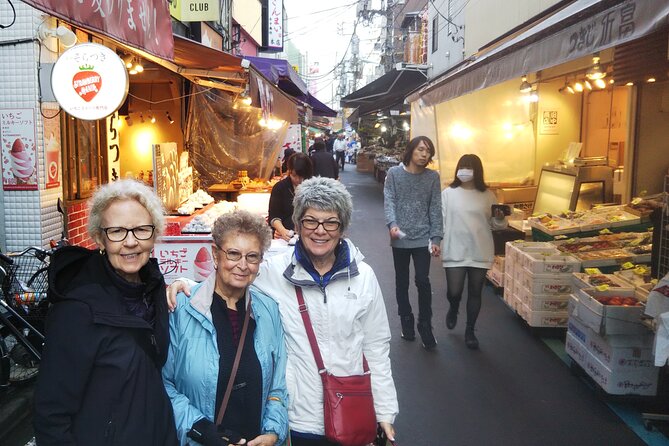 Tokyo Shopping Street Hopping Private Tour with Government Licensed Guide - Cat Street and Takeshita Street: two very different Harajuku moods