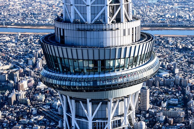 Tokyo Skytree, Asakusa, and Imperial Palace 1/2-Day Private Tour - Kokyo Gaien and the Imperial Palace setting