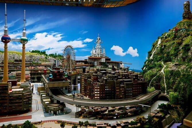 Tokyo Small Worlds Admission Ticket - Follow aircraft through Kansai International Airport