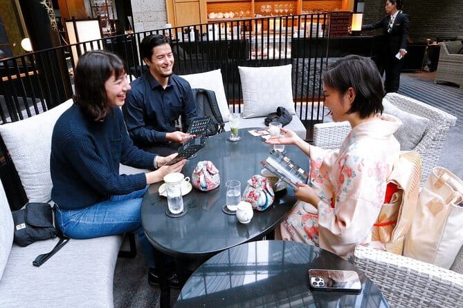 Tokyo Sushi Tour: Explore Sushi Tradition and Dining Etiquette - The Etiquette Lesson That Makes Lunch Easier
