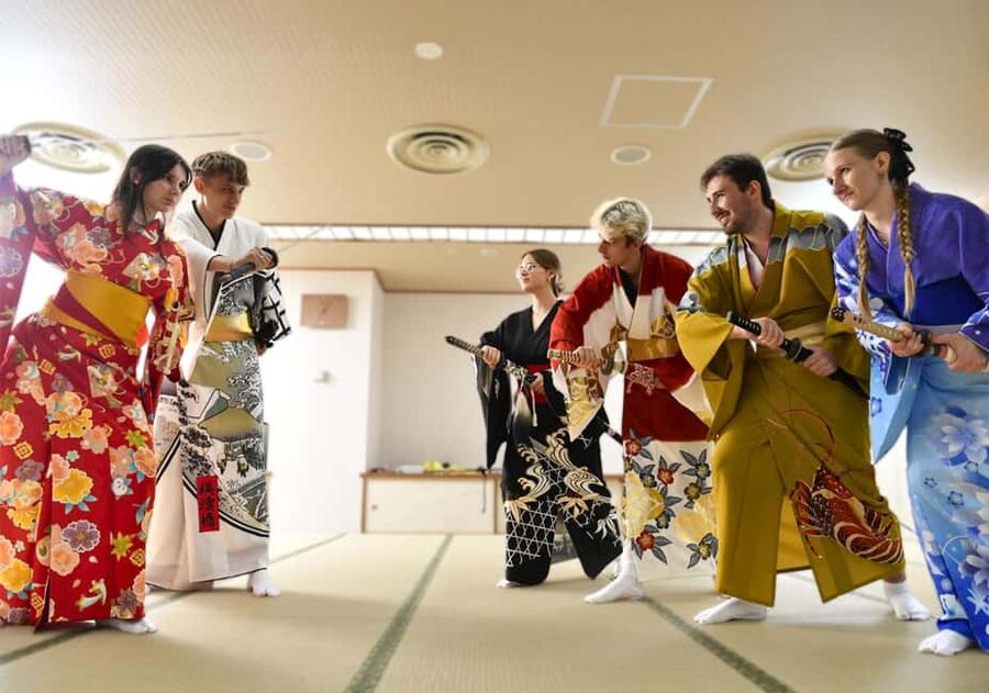 Tokyo: Taishu Engeki Show with Kimono and Sword Lesson - The live show: close, colorful, and highly physical